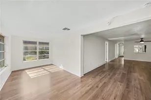 4135 Stratford Dr, New Port Richey, FL 34652 - Photo 6