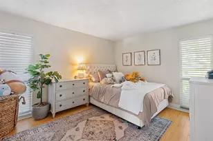 1985 Carolina Ave NE, Saint Petersburg, FL 33703 - Photo 30