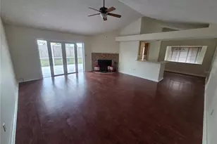 2010 Branch Tree Ln, Brandon, FL 33511 - Photo 6