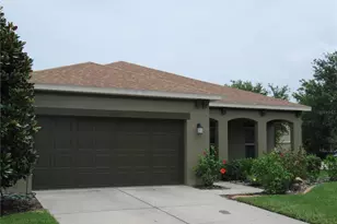 2822 Maple Brook Loop, Lutz, FL 33558 - Photo 2