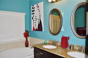 2822 Maple Brook Loop, Lutz, FL 33558 - Photo 18