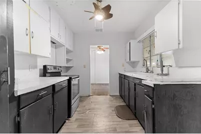 2025 17th Avenue W, Bradenton, FL 34205 - Photo 4