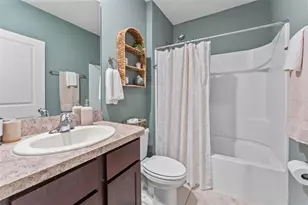 10918 Trailing Vine Dr, Tampa, FL 33610 - Photo 16