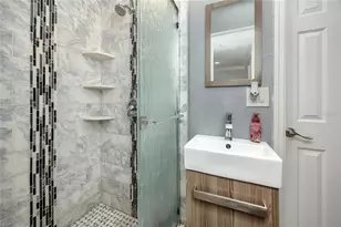 1833 Hunt Ln, Clearwater, FL 33764 - Photo 16