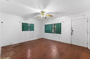 2608 E Yukon St, Tampa, FL 33604 - Photo 2