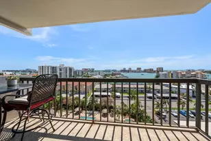 400 Island Way, Clearwater Beach, FL 33767 - Photo 2