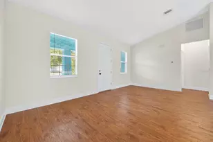 2650 Tifton St S, Saint Petersburg, FL 33711 - Photo 12