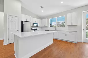 2650 Tifton St S, Saint Petersburg, FL 33711 - Photo 6