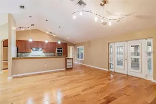 4914 N Mendenhall Dr, Tampa, FL 33603 - Photo 4