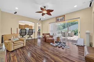 316 Harts Oak Pl, Seffner, FL 33584 - Photo 2