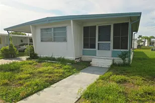 49 Drury Ln, Tarpon Springs, FL 34689 - Photo 2