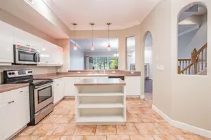 1626 Lago Vista Blvd, Palm Harbor, FL 34685 - Photo 10