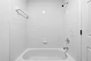 4253 Brentwood Park Cir, Tampa, FL 33624 - Photo 38
