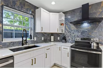 6822 S Wall Street, Tampa, FL 33616 - Photo 4