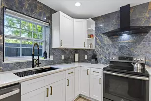 6822 S Wall St, Tampa, FL 33616 - Photo 4