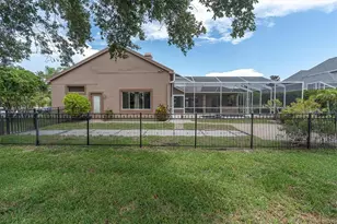 4270 Cove Dr, Palm Harbor, FL 34685 - Photo 4