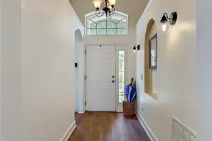 7016 Jamestown Manor Dr, Riverview, FL 33578 - Photo 4