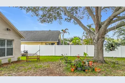 7016 Jamestown Manor Drive, Riverview, FL 33578 - Photo 38