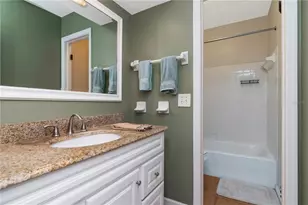 1208 Lady Guinevere Dr, Valrico, FL 33594 - Photo 24