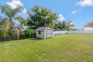 1208 Lady Guinevere Dr, Valrico, FL 33594 - Photo 28