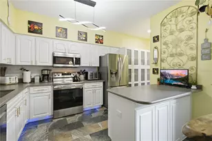 302 Buckingham Pl, Palm Harbor, FL 34684 - Photo 4