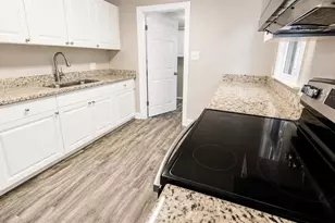 657 15th Ave S, Saint Petersburg, FL 33701 - Photo 6