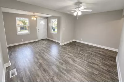 657 15th Avenue S, Saint Petersburg, FL 33701 - Photo 2