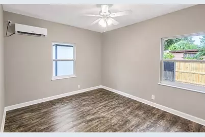 657 15th Avenue S, Saint Petersburg, FL 33701 - Photo 8