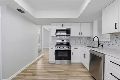 5102 Peachgreen Court, Tampa, FL 33624 - Photo 10