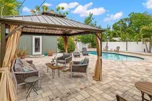 10437 Cirimoya Ln, Seminole, FL 33772 - Photo 16