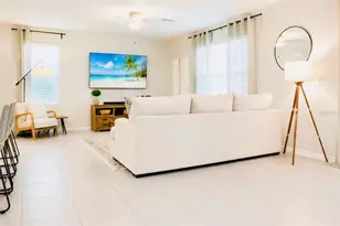 17015 Oval Rum Dr, Wimauma, FL 33598 - Photo 4