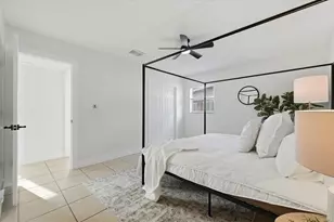 10930 N Aster Ave, Tampa, FL 33612 - Photo 16
