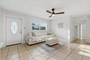 10930 N Aster Ave, Tampa, FL 33612 - Photo 6
