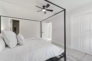 10930 N Aster Ave, Tampa, FL 33612 - Photo 14