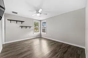 1028 5th St N, Saint Petersburg, FL 33701 - Photo 22