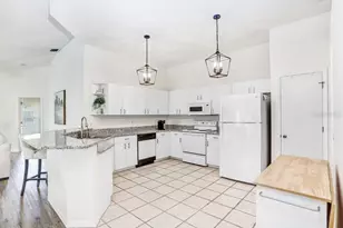 2418 New Haven Cir, Sun City Center, FL 33573 - Photo 10