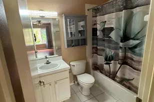 2454 Lake Woodberry Cir, Brandon, FL 33510 - Photo 4