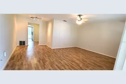 911 Washington Avenue #305, Largo, FL 33770 - Photo 2
