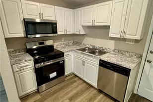 9216 W Patterson St, Tampa, FL 33615 - Photo 6
