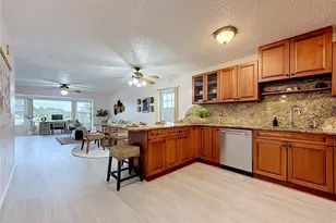 1900 68th St N, Saint Petersburg, FL 33710 - Photo 2