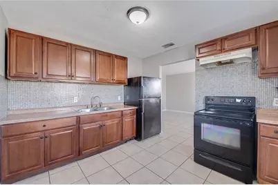 1909 W Green Street, Tampa, FL 33607 - Photo 10