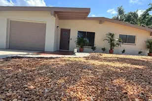 197 Overbrook Dr E, Largo, FL 33770 - Photo 2
