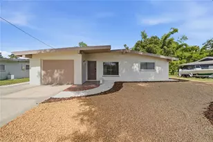197 Overbrook Dr E, Largo, FL 33770 - Photo 2