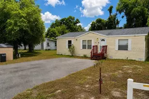 12119 Terra Ceia Ave, New Port Richey, FL 34654 - Photo 2