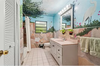 10308 N Oakleaf Avenue, Tampa, FL 33612 - Photo 12