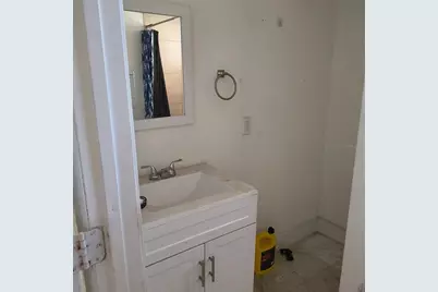 7002 Blossom Avenue, Tampa, FL 33614 - Photo 6
