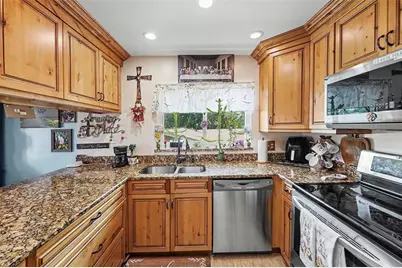 1842 Michigan Avenue NE, Saint Petersburg, FL 33703 - Photo 12