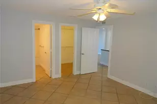 2775 Kipps Colony Dr S, Saint Petersburg, FL 33707 - Photo 14