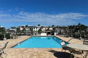 2775 Kipps Colony Dr S, Saint Petersburg, FL 33707 - Photo 22