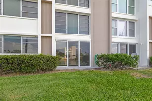 7425 Bay Island Dr S, Saint Petersburg, FL 33707 - Photo 32